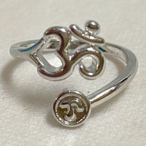 แหวนโอม แบบฟรีไซต์ สีทองสีเงินสีโรสโกลด์ ชุบ24K