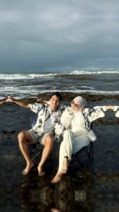 KEMEJA CAPEL PASANGAN/KEMEJA RAYON MOTIF/KEMEJA HAWAI MOTIF ABSTRAK TERBARU