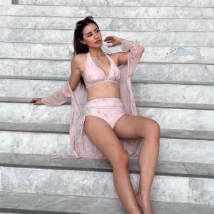 บิกินี่ ทูพีซ+เสื้อคลุมสีนู้ด