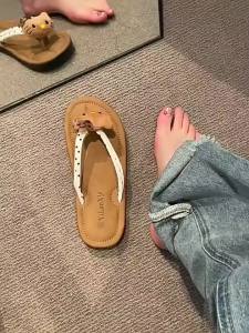 Cute Non-Slip Flat Flip-Flops For Women New Summer Outdoor Wear White Soft-Soled Sandals For Women