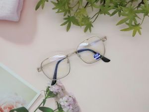 แว่นตากรองแสง กันลม ถนอมสายตา ทรงสวย รุ่น-WD001