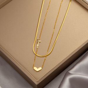 European and American fashion light luxury niche emerald titanium steel necklace for women ins Elegant collarbone chain accessory that does not fade