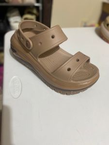 Free Jibbits Mega Slide Crocs Sandal Wanita