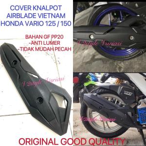 COVER KNALPOT HONDA VARIO 125 150 MODEL AIRBLADE ORIGINAL ANTI LUMER PNP TAMENG KENALPOT VARIO 125 NEW OLD VARIO 150 BARU LAMA ORIGINAL TUTUP KNALPOT HONDA VARIO PROTECTOR MUFFLER HITAM KARBON ANTI PANAS PELINDUNG CARBON PNP VARIO LED INJECTION PNP