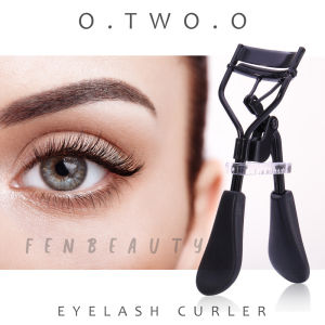 O.TWO.O Eyelash Curler / Pelentik Bulu Mata O.two.O o2o Warna Hitam