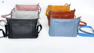 New genuine leather simple womens bag high-end shoulder bag versatile and fashionable small square bag moms crossbody bag with large capacity