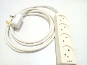 STOP KONTAK COLOKAN ADAPTOR LISTRIK KAKI 3 HAJI UMROH MURAH ARAB SAUDI MALAYSIA SINGAPURA COLOKAN LISTRIK