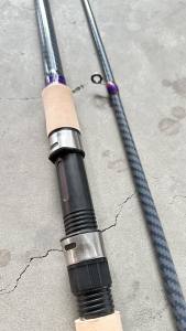 คันสปิ้นโนว่าแม็ก เนื้องานไฟเบอร์ผสมคาร์บอน เวท 8-15 ปอนด์ -ลายคันเคฟล่าทั้งคัน เหมาะกับงานหมายธรรมชาติ หน้าดิน ตีเหยื่อปลอม สปิ๋ว