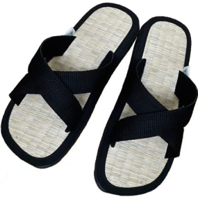 Dép chiếu Hương Quế DCQ-24 với kiểu quai chắc chắn đem lại vẻ khỏe mạnh và lịch lãm