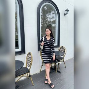 🌈 SpinnyHouse 🌈 ชุุดเซต 2 ชิ้น เดรสสั้น+เสื้อคลุม ผ้าไหมพรม ทอลายทาง 🍞 ทรงรัดรูป ผ้ายืดตามตัว รุ่น เซตสัปปะรด