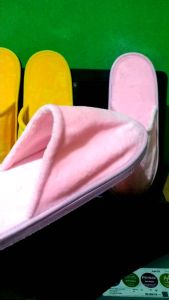 Sandal Rumah Bulu Empuk & Anti Slip