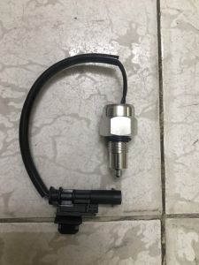 Công tắc báo đèn lùi New MG5