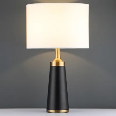 American Style LED Metal Bedside Lamp Modern Simple Table Lamp E27 Home Decor Table Lights Creative Hardware Table Lamp 53*30cm