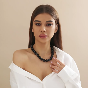 โชคเกอร์ลูกปัดน้ำหนักเบาทนทานสร้อยคอแบบสั้นสร้อยคอลูกปัดอะคริลิคของขวัญคออินเทรนด์สำหรับแฟชั่น