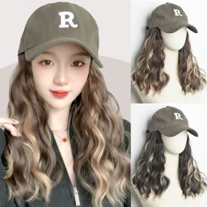 KINTHAZER ไฮไลท์สีบลอนด์ หมวกเบสบอลพร้อมวิกผม วิกผมผม วันพีซ ผมหยักศกยาว แฟชั่นสำหรับผู้หญิง สไตล์เกาหลีแบบ วิกผมหมวกปรับได้ สำหรับผู้หญิง
