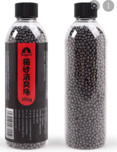 Hạt khử mùi cát vệ sinh mèo giúp khử mùi hôi của mèo sau khi đi vệ sinh