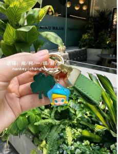 Popmart พวงกุญแจรถตุ๊กตาน่ารักป๊อบปี้ของแท้กระเป๋าสะพายไหล่สร้อยคอรูปโทรศัพท์ของขวัญปีใหม่สำหรับแฟน