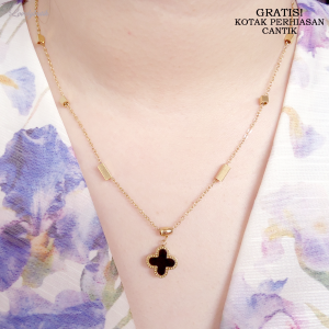 Kalung Titanium Asli Anti Luntur - Anti Karat Korean Style Model Clover Premium Bolak Balik Terbaru BONUS KOTAK - Lovelybutik
