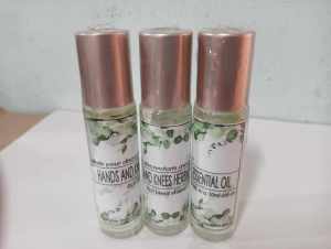 Hands and knees massage essential oil