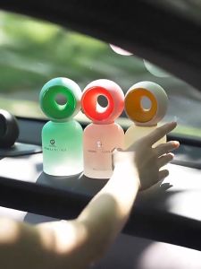 น้ําหอมติดรถยนต์ น้ำหอมรถยนต์ 150ml สูตรเข้มข้น ตัวกระจายลมรูปพัด ระเหยช้า กลิ่นหอมติดทนนาน สารสกัดจากพืชธรรมชาติ