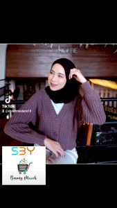 Arsy Cardy Wanita Rajut Surabaya
