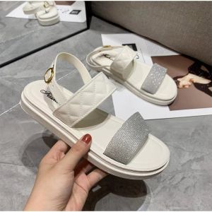 (พร้อมส่ง) รองเท้าแตะแบบสวมมีเพรชสองตอนรองเท้ารุ่นใหม่ รองเท้านุ่ม รองเท้าแตะรัดส้น