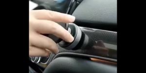 ขาตั้งมือถือ แบบดูดสูญญากาศ สำหรับใช้ในรถยนต์ ภายในบ้าน แม่เหล็กดูดติดกับกระจก หมุนได้ 360°