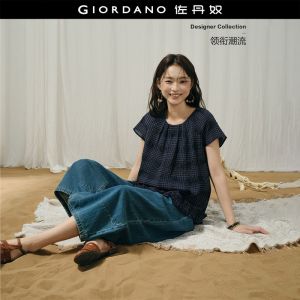 GIORDANO Women Blouses Pleated Round Neck Check Blouses Lightweight Raglan Sleeve Fashionable Casual Loose Blouses 18346224