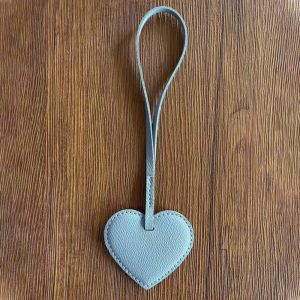 PERCEPT Heart Shaped Pu Leather Heart Pendant Fashion Hanger Bag Decoration Trendy Colorful Pu Love Keychain Bag Accessory