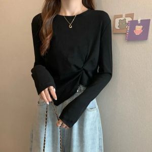 QDshop Thailand shipping 🔥 เสื้อยืดแขนยาวผู้หญิง เสื้อแฟชั่นผ้านิ่ม⚡ มี 4 สีให้เลือกตำเลยน้าาา เนื้อผ้ายืด ใส่ได้ทุกฤดูกาล ราคาถูกจับต้องได้ โดนใจสายช้อปแน่นอน🎉