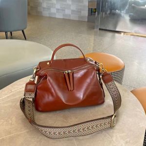 Royal Bagger Handbag for Women Large Capacity Commuting Crossbody Bags Fashion Casual Genuine Cow Leather Shoulder Bag