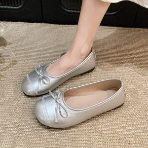 Free Shipping Red Shallow-Toe Flats For Women 2026 Spring New Collection Perfect With Skirts Flat-Soled Loafers