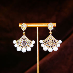 SEQUITO Temperament Women Ear Decoration Ladies Yellow Gold Plated Sparkling AAAAA Cubic Zirconia Dangle Drop Earrings with Pearl SE1078
