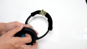 เปลี่ยนหูหมอนอิงหนังโปรตีนนุ่มและหน่วยความจำโฟมสีฟ้าแผ่นรองหูสำหรับ Bose เงียบ C Omfort 35 QC35 II หูฟัง