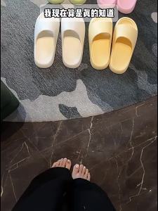 New Indoor Home Non-Slip Odor-Resistant WomenS Summer Slippers With Soft Thick EVA Soles MenS Summer Outdoor Sandals
