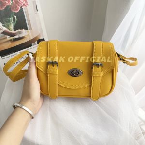 NEW - Tas Wanita Selempang Bahan PU Premium Terbaru Tahun 2023 - Tas Slingbag Wanita Viral Muat Hp - Tali Bisa di Sesuaikan FREE GANTUNGAN - Bisa Bayar Di Tempat