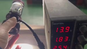 Y6 รถยนต์ led ไฟรถยนต์เลนส์เล็ก H4H7 ไฟหน้าแบบรวมเลนส์ไกลและใกล้ หลอดไฟหน้าแบบฟิชอายที่ปรับแต่ง