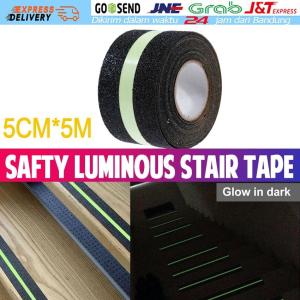 5CMx5M Lantai Keselamatan Bercahaya Non Skid Tape Anti Slip Adhesive Stiker High Grip Pita bercahaya cahaya dalam gelap lantai dekorasi rumah tangga rumah tangga malam peringatan stiker dinding dalam ruangan dapur kamar mandi langkah