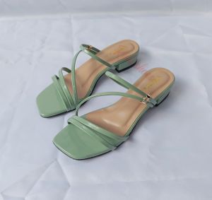 SANDAL WANITA hels hak tahu 3 cm terbaru sandal wanita model kekinian