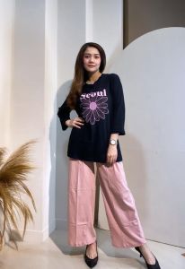 STELAN KAOS OVERSIZE COMBED 24S PREMIUM / ONE SET COMBED VIRAL / ONE SET SABLON PARIS / STELAN WANITA LAGI TREN / STELAN KAOS OVERSIZE WANITA TANGAN 7/8 BAHAN KATUN COMBED / STELAN WANITA DEWASA TERBARU / STELAN KAOS WANITA DEWASA CELANA PANJANG / SETELAN