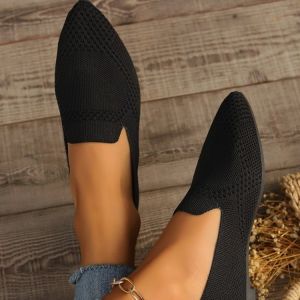 Free Shipping New Spring And Autumn Collection: Plus-Size Flat-Soled Pointed-Toe Slip-On Casual Shoes With A Shallow Opening Designed For Women