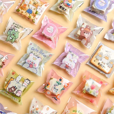 3 túi kính mini đựng bánh kẹo ngẫu nhiên- túi đựng kẹo dán miệng hoạt hình Nguyễn Gia group cao đạt q5