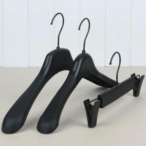 10pcs Black Thick Wide Shoulder Plastic Clothes Hanger for Coats Jacket and Fur2026