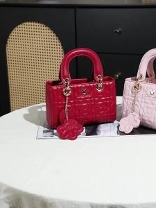 pink handbag for women 226 New stylish and luxurious gift for your girlfriend or best friend – perfect for a birthday