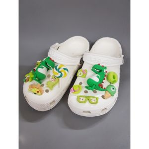 [TẶNG 12 STICKER] - Dép sục Cross Classic cho bé trai trẻ em nam Cros màu Trắng HannaKids giày xục Croc Clog Kid nam nữ xuất khẩu gắn Sticker Vip - Thế Giới Cross