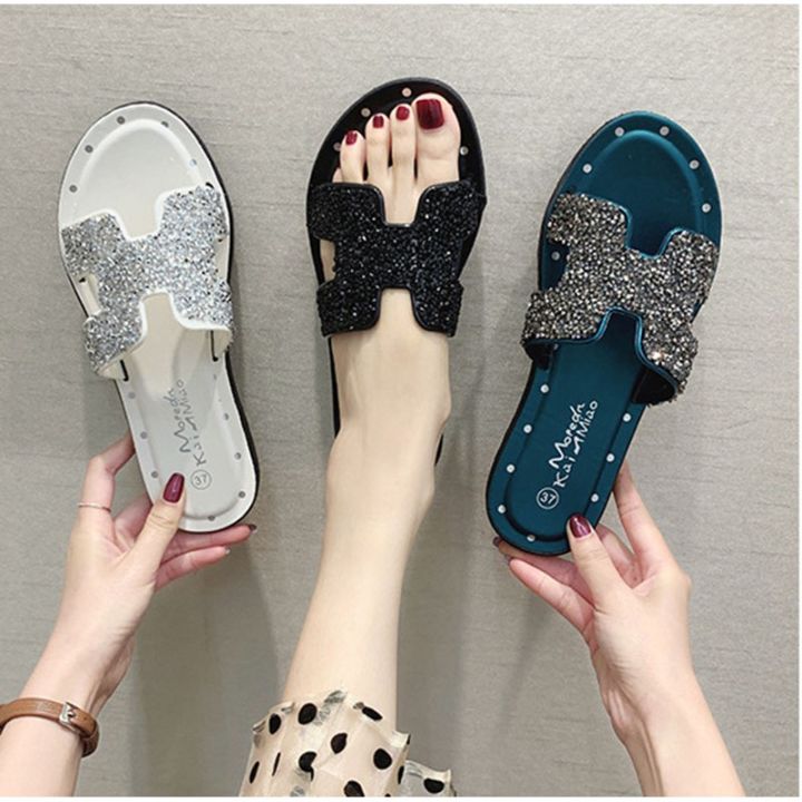 D%C3%A9p%20ch%E1%BB%AF%20H%20%C4%91%C3%ADnh%20%C4%91%C3%A1%20h%C3%A0ng%20Qu%E1%BA%A3ng%20Ch%C3%A2u%20X%E1%BA%A2%20R%E1%BA%BA%20NH%C6%AF%20CHO%20V%C3%8C%20R%C3%81CH%20H%E1%BB%98P%20-%20Image%204