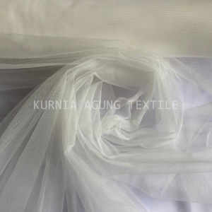 Kain Warna Broken White Tile Tulle Halus Soft Lebar 50cm x 170cm