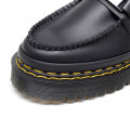 รองเท้าโลฟเฟอร์ผู้ชายแถบสีเหลืองคู่ Dr. Martens แผ่นเหล็กป้ายชื่อรองเท้าคู่รุ่นรองเท้าชายหญิง. 