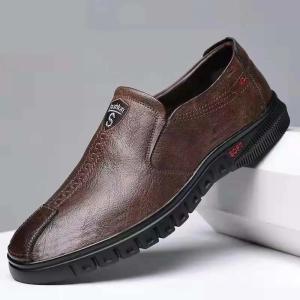 [Free Shipping] New Spring/Summer Collection Of Men’S Leather Casual Shoes With Soft Soles Featuring A Leather Upper A Business-Casual Style A Retro Design And A Comfortable Slip-On Fit