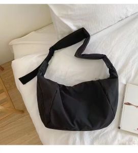 G7 Large Capacity Korean Wide Shoulder Strap Canvas Bag Crossbody Bag for Women ins Niche Design Pleated Dumpling Bag Single Shoulder Bag 7/7